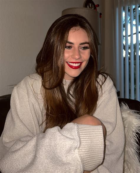 Chloe W Breen | comfy cozy | Instagram