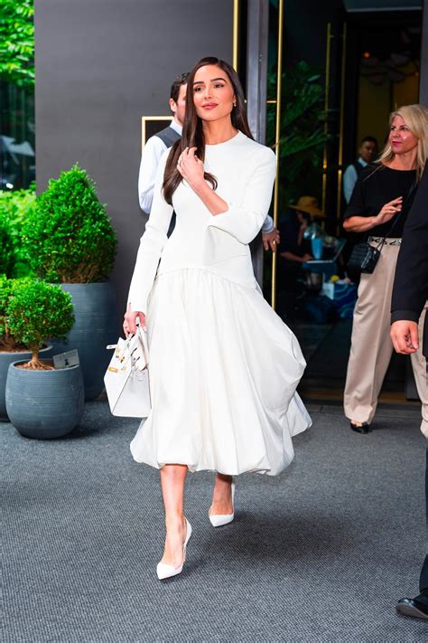 Olivia Culpo responds to criticism over her bridal look - ABC News