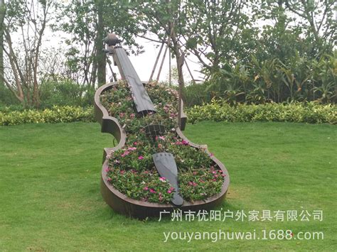 金属吉他雕塑 不锈钢吉他雕塑小品 草地美陈雕塑-阿里巴巴