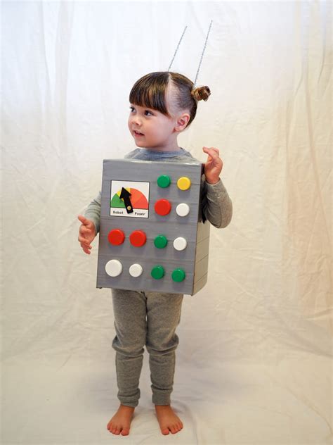 Little Hiccups: Last Minute Halloween DIY: Robot Costume