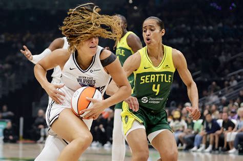 WNBA MVP odds 2025: Minnesota Lynx's Napheesa Collier tops list