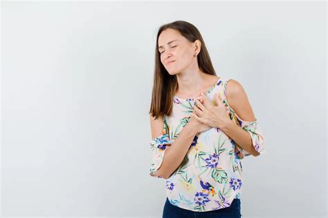 What’s Causing Pain in the Left Side of My Chest? Common Causes and Treatment Options - ANNVIO