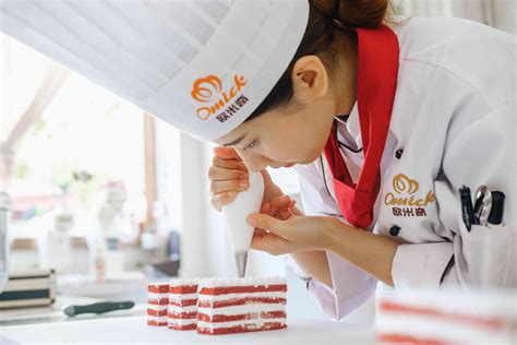 DIY烘焙，亲手制作的蛋糕有爱的味道_员工动态_公司动态_浙江明德工程咨询服务有限公司