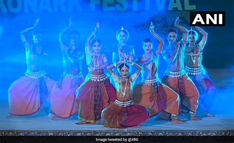 ओडिशा में शुरु हुआ 31वां कोणार्क नृत्य महोत्सव, देखें फोटोज़ | 31st ...