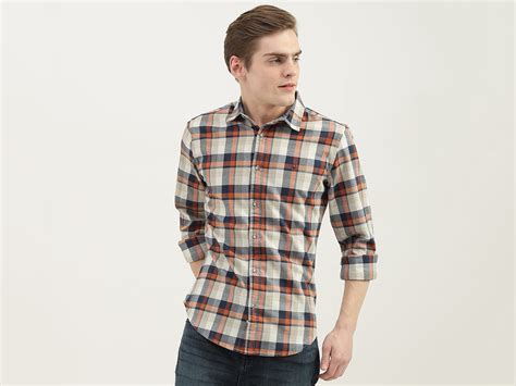 Men Checked Spread Collar Shirt – United Colors of Benetton Store
