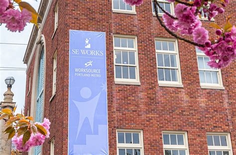SE Works and WorkSource Oregon – One-Stop Career Center in Portland, OR