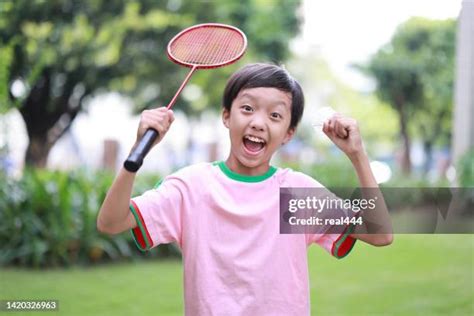 People Playing Badminton 的图像结果