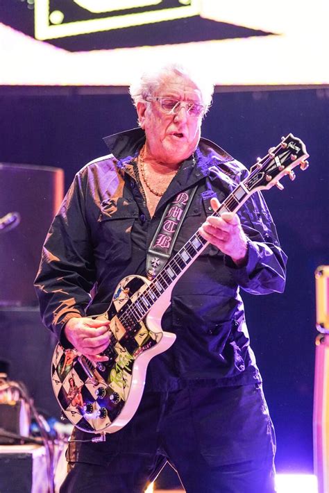 Sex Pistols delight fans at Royal Albert Hall gig for Teenage Cancer ...