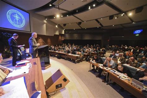 Executive Committee 的图像结果