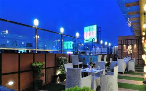 Bars In Paharganj | WhatsHot Delhi Ncr