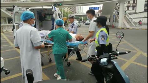 视频|韶关街头男子车流中倒地，5分钟后他就被送到了急救室