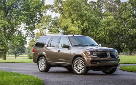 Car Review: 2015 Lincoln Navigator - The Washington Informer