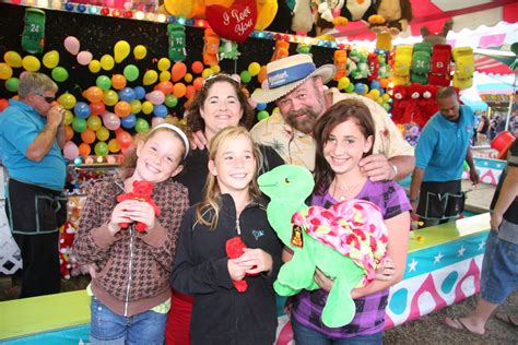 A family of winners at the Fair #stancofair | Family fun, Fun, Family