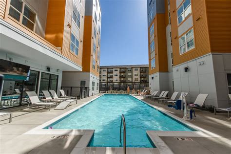 Explore our Luxury Amenities | Sierra Student Apartments