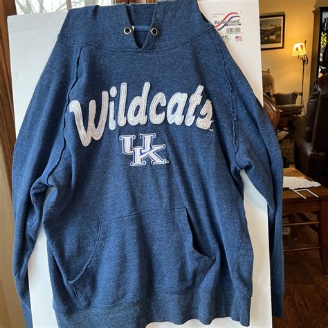 University Of Kentucky Sweatshirt Woman’s L Hoodie Campus Lifestyle ...