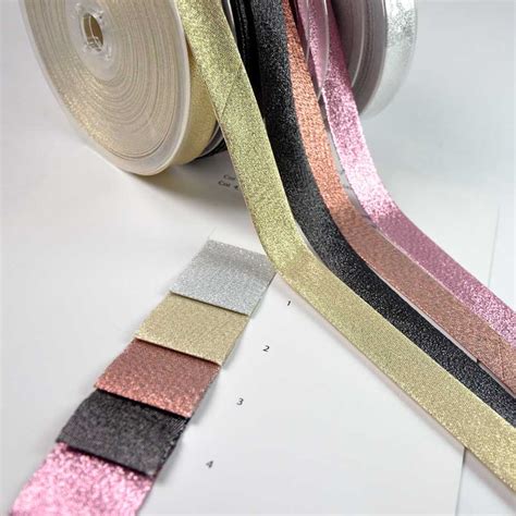 Rouleaux de 20 m de biais Lurex argent, or, pêche, noir et rose. - A&A ...