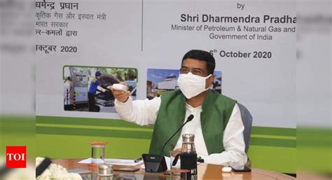 Union minister Dharmendra Pradhan inaugurates 42 CNG stations, 3 City ...