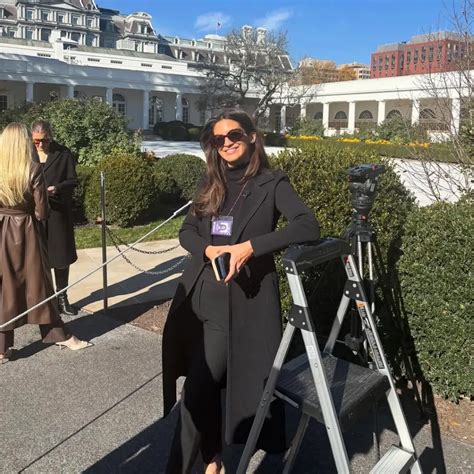 Kaitlan Collins Salary, Husband, Age, Net Worth, Height, Family, Bio