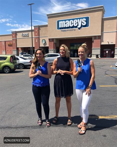 KARI HAWKER-DIAZ Feet - AZNudeFeet