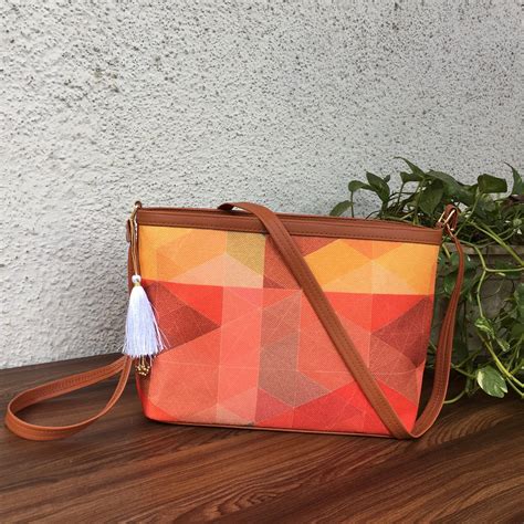 Minsk - 3 zip- Big size - Sling Bag - Orange Yellow Abstract – asenne