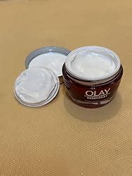 Olay Regenerist Micosculpting Day Cream with SPF 30 | Hydrated, Plump ...