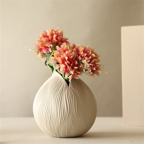 Ammil Living Room Cream Vase – The Decor Circle