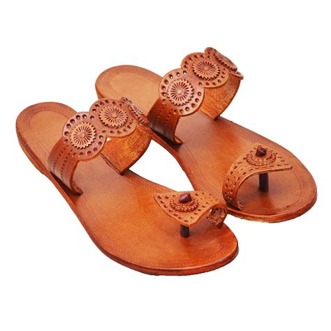 Oriana Women's Kolhapuri Chappals Ethnic Leather Heels Kolhapuris For ...