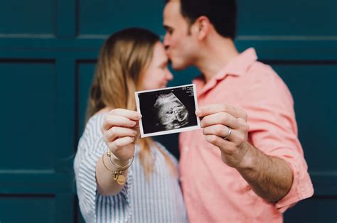 107 Heartfelt Pregnancy Announcement Captions for Instagram