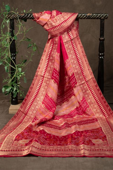 Wine Maroon Dola Silk Banarasi Dupatta – madhurya.com