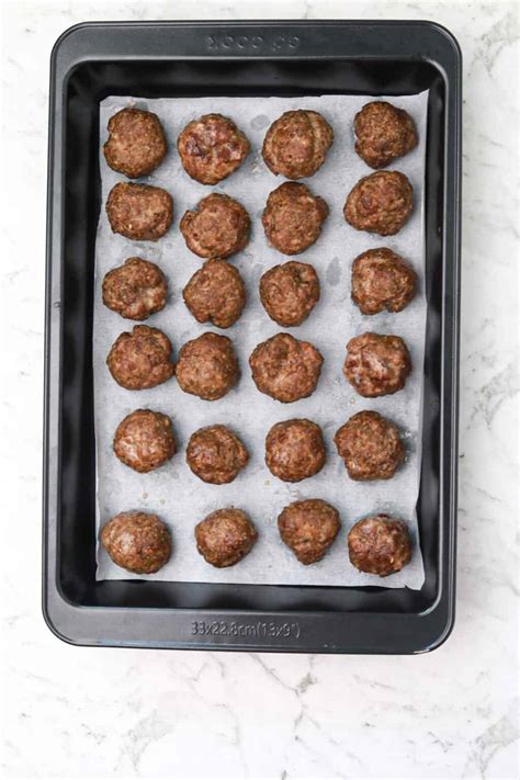 How To Bake Meatballs In The Oven - Recipe Vibes