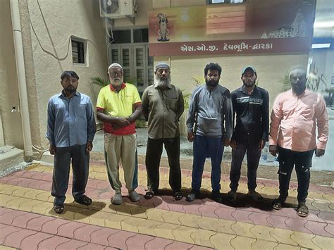 Devbhoomi Dwarka Fishing Boat Fake Registration License Scam Arrests ...