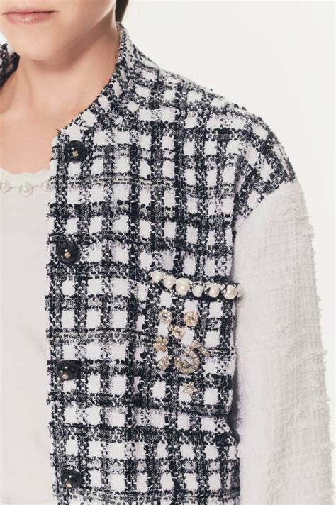 Blusón - Tweed de algodón y perlas artificiales, blanco y negro — Moda ...