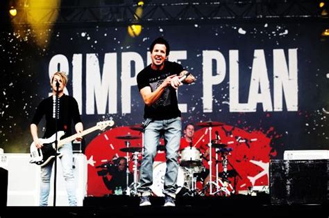 Image result for Simple Plan Addicted Live 2003