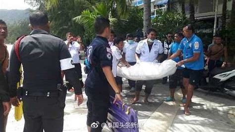 中国游客泰国普吉骑大象 5人被摔下受伤