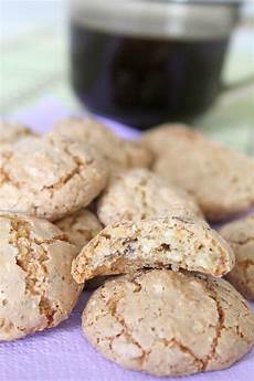 Almond Macroons Image by Easy Almond Macaroons Thebestdessertrecipes Almond Macroons Image