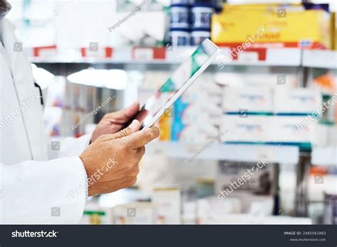 Hands Tablet Inventory Stock Medicine Checking Stock Photo 2485561883 ...