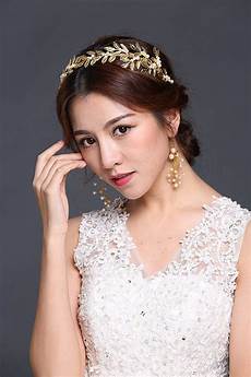 Wedding Hairstyles With Headband by Top 20 Best Bridal Headpieces Heavy Wedding Hairstyles With Headband