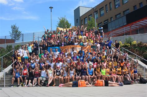 Playing Netball 的图像结果