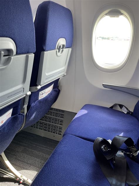 Review: 5 hours on Canada's ULCC, Flair Airlines Ottawa to Vancouver ...