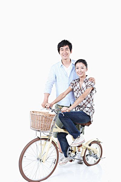 骑自行车图片_骑自行车图片大全_全景图片