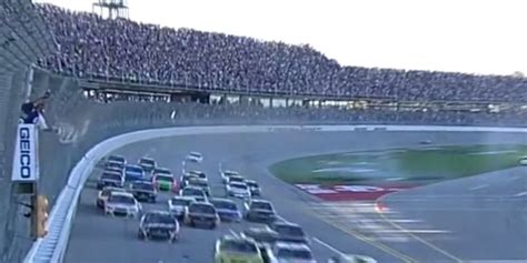 33 of 43 NASCAR drivers involved in crashes Sunday at Talladega ...