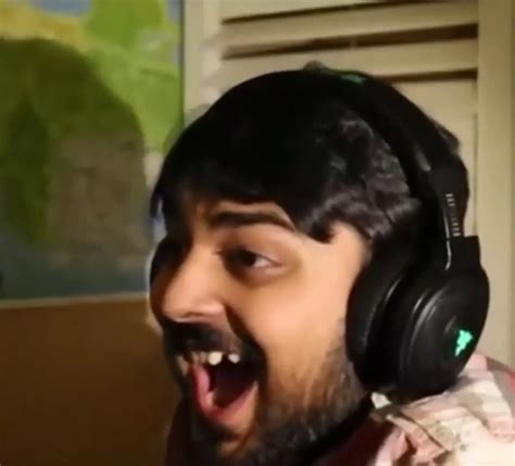 Indian Streamer Guy Mutahar Laughing - Indian Meme Templates