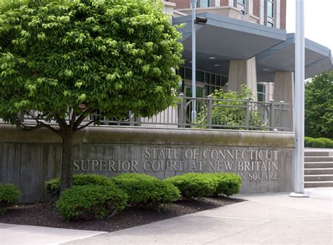 Driver charged with DUI while in Tesla on autopilot appears in court