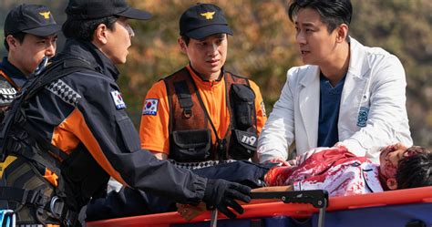 影爆點／又浪漫又熱血！Netflix大熱醫療韓劇《外傷重症中心》改編韓國最扯外科醫師真人真事 | 娛樂 | CTWANT