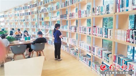 长沙图书馆一年开展读书活动3400多场 为城市营造书香氛围 - 市州精选 - 湖南在线 - 华声在线