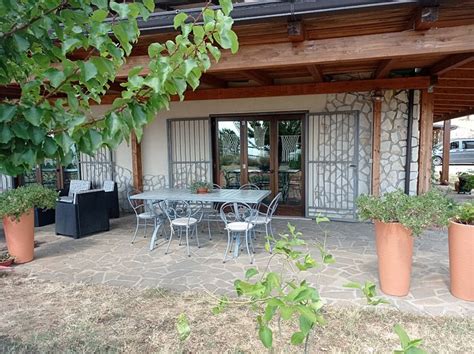 LA ROCCA DEGLI ULIVI (Sant'Angelo a Fasanella) - Farmhouse Reviews ...