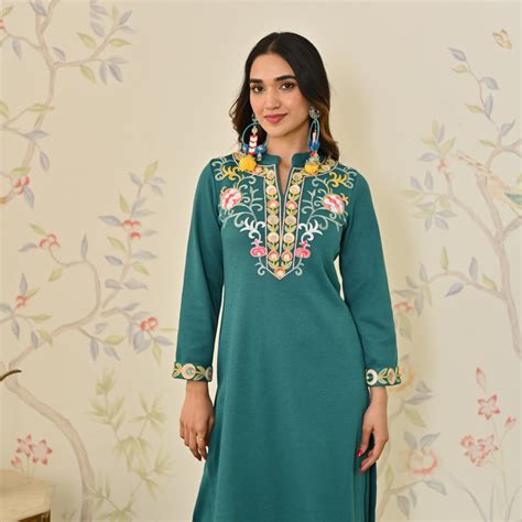 Buy Teal Woollen Aari Embroidered Straight Kurta with Mandarin Collar ...