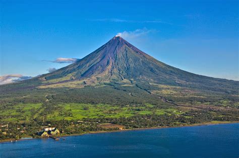 Paradise Beauty: Mt. Mayon, Albay, Philippines