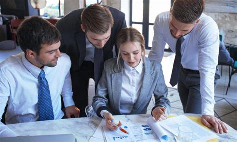 Image result for Projectleader vs Project Manager