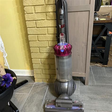 Dyson Ball Multi Floor HEPA Filter Upright Vacuum | EstateSales.org